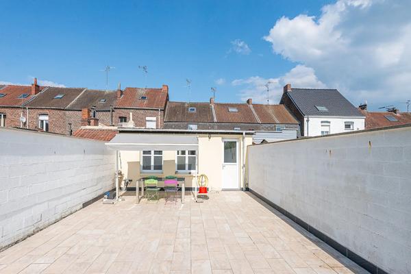 Maison à vendre 10 pièces 152m² Saint-Amand-les-Eaux (59230)