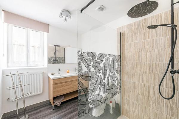 Maison à vendre 10 pièces 152m² Saint-Amand-les-Eaux (59230)