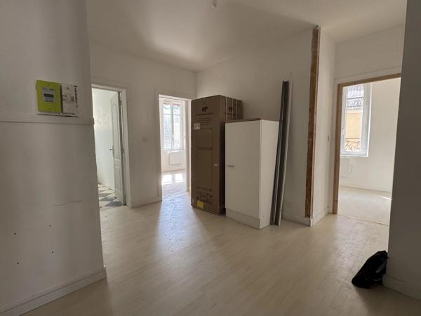 Location Appartement 4 pièces 77 m2 à Neuilly-Saint-Front