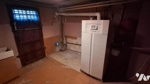 Sur la commune de GAGNY (Seine-Saint-Denis) Maison de 5 pièces principales sur sous-sol surélevé.