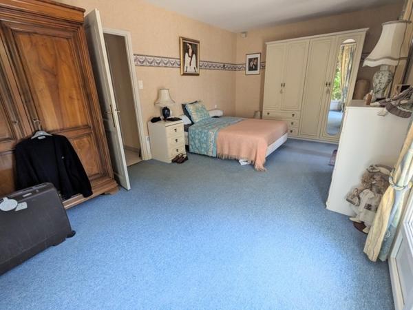 Maison à vendre |  Ussac |  6 pièces | 181 m²