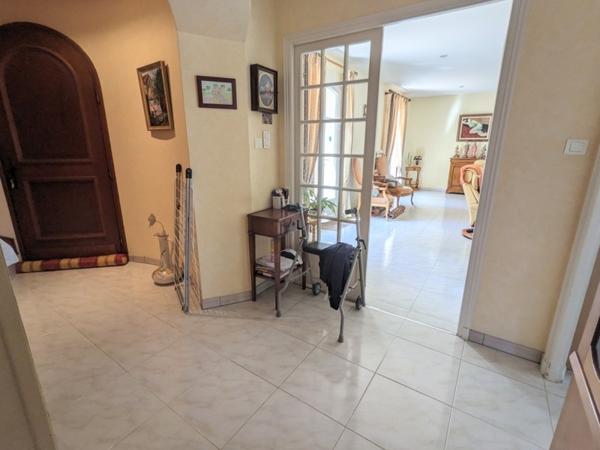 Maison à vendre |  Ussac |  6 pièces | 181 m²