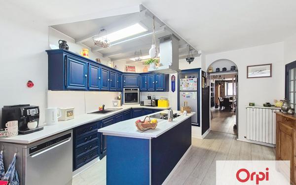 Maison à vendre    5 pièces •  Terrasson-Lavilledieu