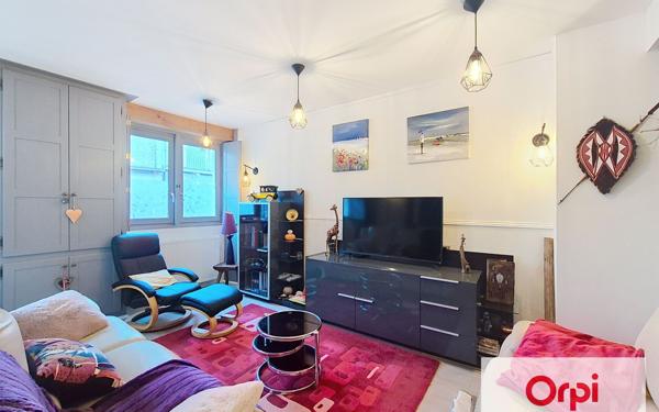 Maison à vendre    5 pièces •  Terrasson-Lavilledieu