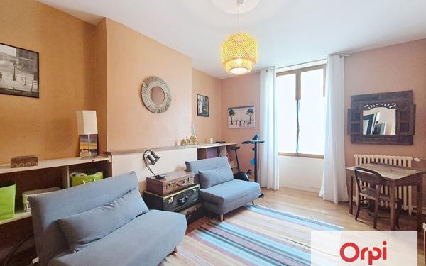 Maison à vendre    5 pièces •  Terrasson-Lavilledieu