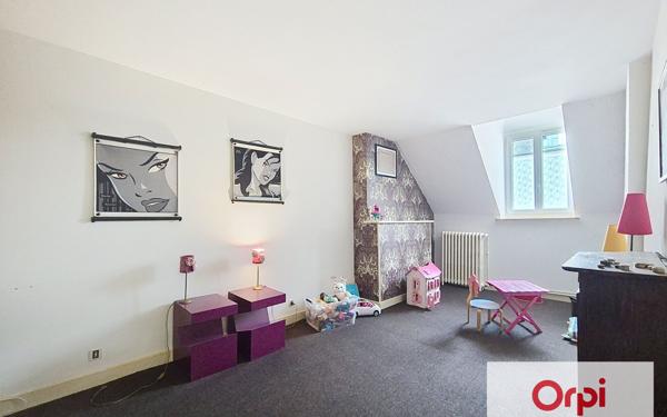 Maison à vendre    5 pièces •  Terrasson-Lavilledieu