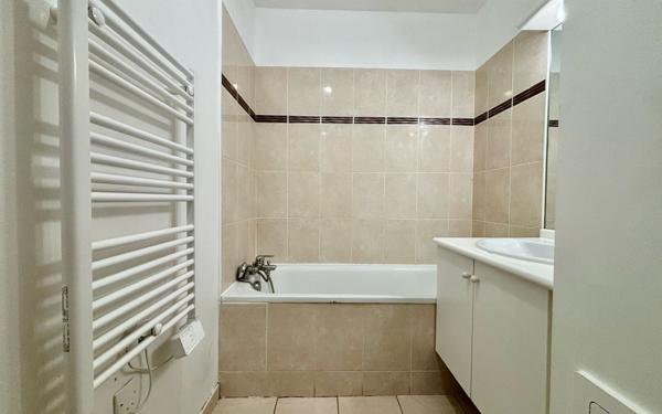 Appartement à vendre    3 pièces • 60 m2 Montévrain