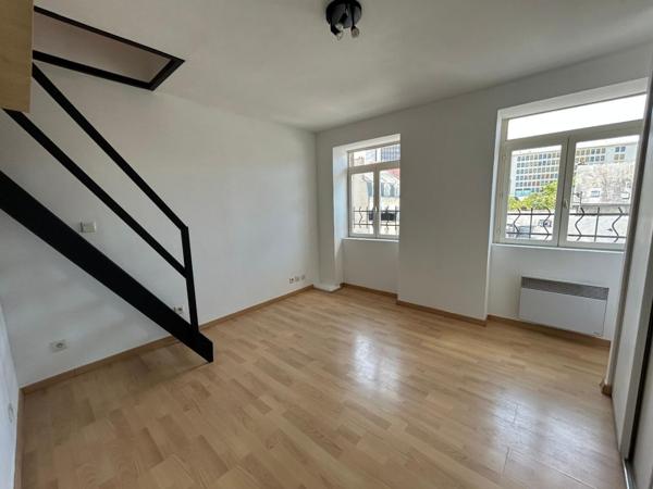 PROCHE COURS DES 50 OTAGES T1, Nantes 44000