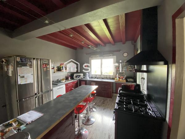 Maison familiale avec piscine récente cadre paisible sans vis à vis