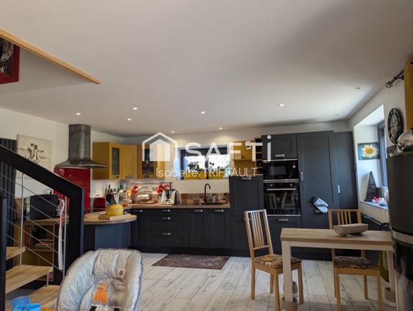 CAUDAN - Maison de 197 m2 rénovée avec goût !