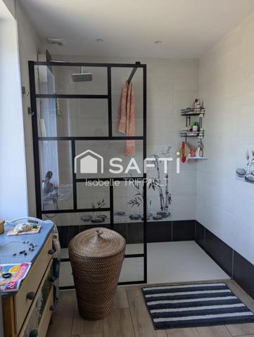 CAUDAN - Maison de 197 m2 rénovée avec goût !