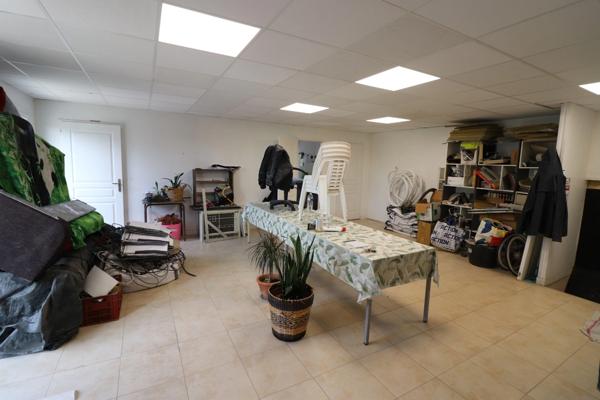 Local/bureau à louer ROCHEFORT (17)