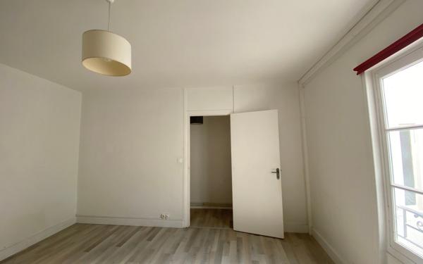 Appartement à louer    2 pièces • 68,56 m2 La Rochelle