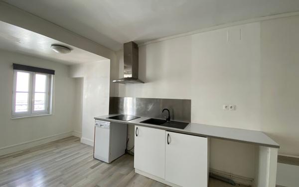 Appartement à louer    2 pièces • 68,56 m2 La Rochelle