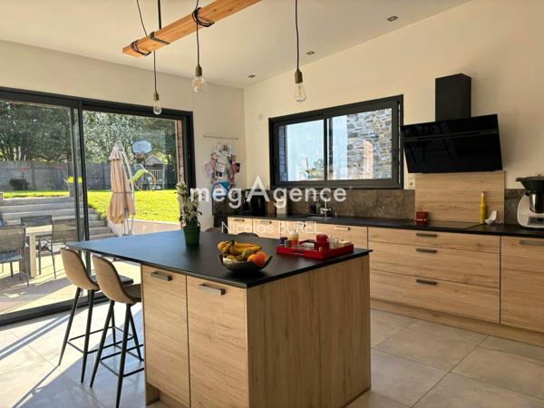 Maison à LA BACONNIERE, 53240 - 6 pièces 140m²