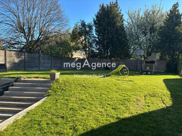 Maison à LA BACONNIERE, 53240 - 6 pièces 140m²