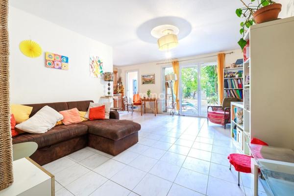 Marseille 9ème / Appartement semi récent / Jardin