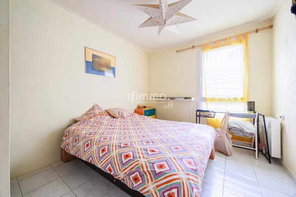 Marseille 9ème / Appartement semi récent / Jardin