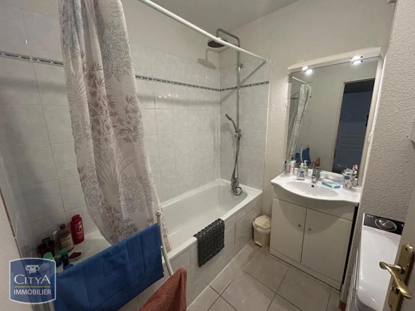 Appartement à louer 4 pièces 87.26m² Limoges (87000)