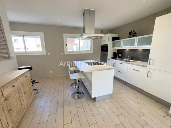 Vente                                                      Appartement
                        
                     2 pièces                      51 m2                     à Sainte-Maxime