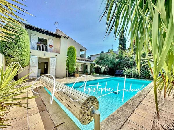 30230 BOUILLARGUES - Villa 5 pièces 156 m2 avec Piscine