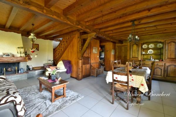 Chalet T4 de plus de 90 m² avec terrain constructible à Viuz en Sallaz