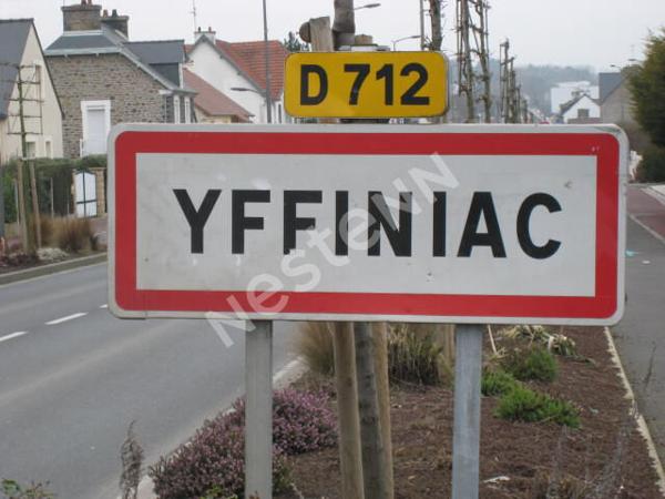 YFFINIAC - VENTE Terrain  constructible d'environ 751 m2