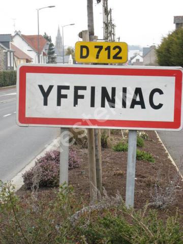YFFINIAC - VENTE Terrain  constructible d'environ 751 m2