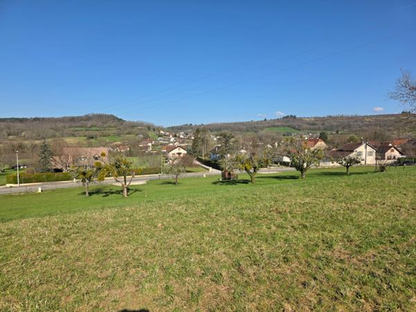 Terrain viabilisé à vendre de 638,00 m² COURBOUZON (39)