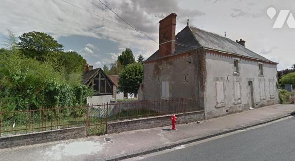 ensemble de deux maisons d'habitation sur un vaste terrain de 9000 m2