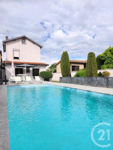 Appartement F6 à vendre  5 pièces - 188,42 m 2   LYON  - 69007