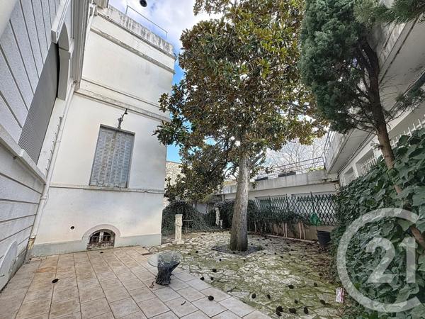 Appartement F6 à vendre  5 pièces - 188,42 m 2   LYON  - 69007