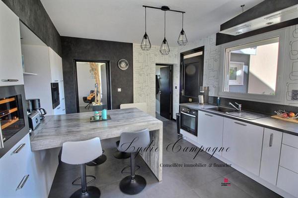 Demeure de prestige Saint Galmier 9 pièce(s) 255 m2