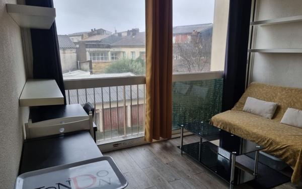 Appartement à louer    1 pièce •  Bordeaux