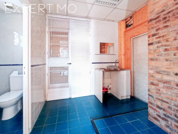 Longjumeau (91160) Locaux d'activité sur le principal axe passant de Longjumeau proche de la gare et accès RN20 / A10