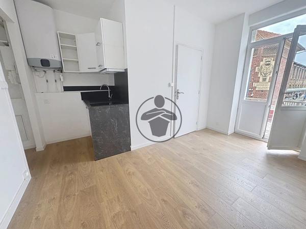 Location                                                      Appartement
                        
                     2 pièces                      25 m2                     à Saint-Quentin