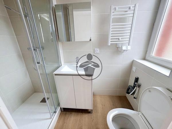 Location                                                      Appartement
                        
                     2 pièces                      25 m2                     à Saint-Quentin