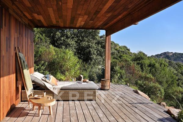 VILLA DE LUXE AVEC PISCINE ET VUE MER