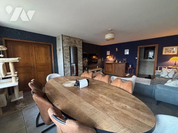 L'office est fier de vous proposer cette superbe maison en pierre située sur la commune de Baze...