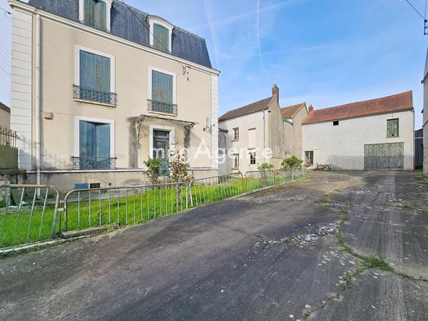 Immeuble à FLINS-SUR-SEINE, 78410 - 149m²