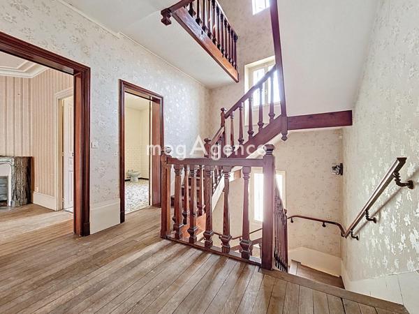 Immeuble à FLINS-SUR-SEINE, 78410 - 149m²