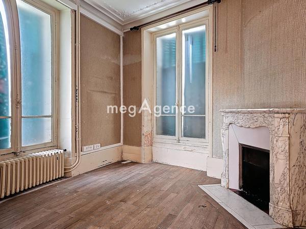 Immeuble à FLINS-SUR-SEINE, 78410 - 149m²