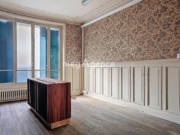 Immeuble à FLINS-SUR-SEINE, 78410 - 149m²