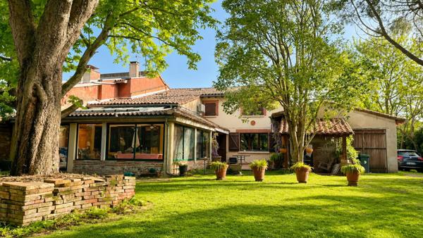 Belle Toulousaine T8 230m² sur parcelle arborée avec piscine de pus de 1900m²