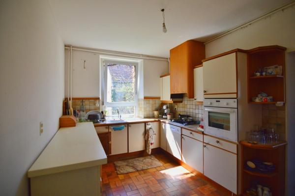 Grande maison 8 p. 218 m² + grange 140 m² sur 30 ares arborés