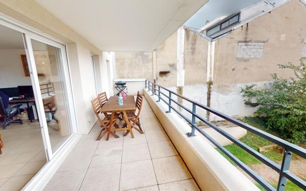 Appartement à vendre    3 pièces • 74,84 m2 Lyon 7