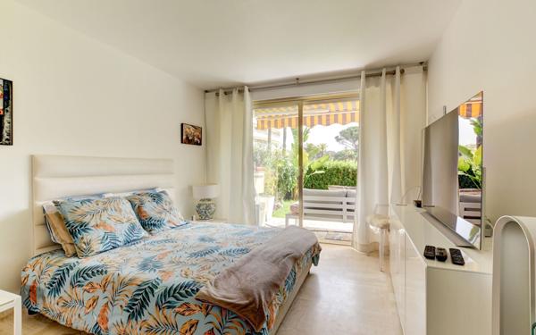 Appartement à vendre    2 pièces • 50 m2 Cannes