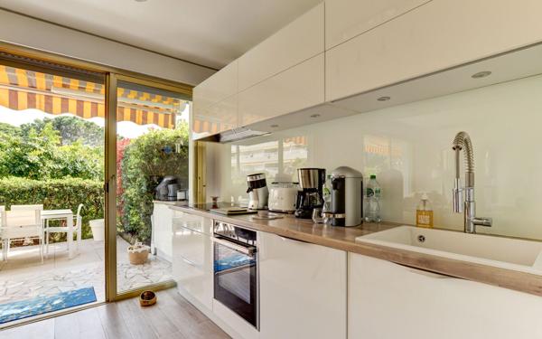 Appartement à vendre    2 pièces • 50 m2 Cannes