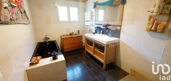 Maison 5 pièces de 125 m² à Saint-Nazaire (44600)