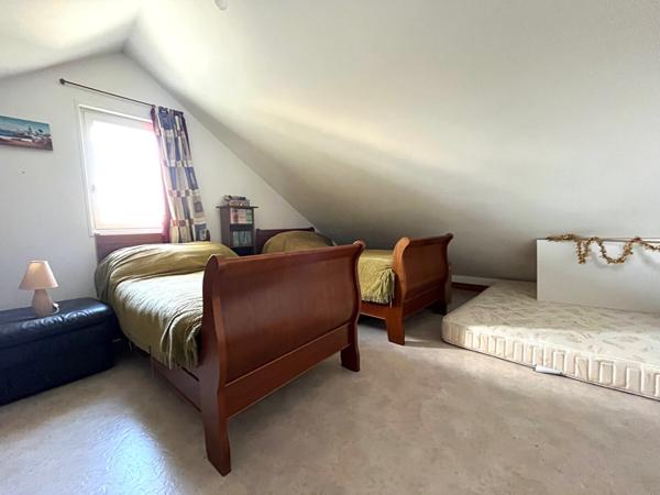 Pavillon familial semi enterré secteur Bourny, Laval